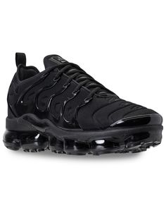 Over 7 years in the making, the Nike Men's Air VaporMax Plus Running Sneakers are a transcendent revolution. Completely transforming the standard Air Max, the VaporMax Plus are a direct nod to the ahead of its time Air Max Plus of 1998. Nike Vapor Max Air, Guys Fashion Casual, Nike Vapor Max, Vapor Max, Air Vapormax Plus, All Black Shoes, Gq Style, Air Vapormax, Shoe Inspiration