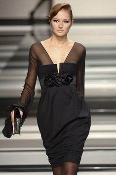 2008 Runway, Elie Saab Fall, Black Dresses Classy, Mob Dresses, Runway Pictures, Elie Saab, Elegant Fashion, Couture Fashion