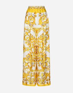 Majolica-print silk twill pants with elasticated waistband: White and Yellow Stretch waistband Side pockets Inner leg: 86 cm Hem: 36 cm Zipper and button fastening The model is 175 cm tall and wears a size IT 40 Made in Italy Majolica Print, Valentino Pants, Wide Leg Jeans Cropped, Straight Leg Jeans Men, Slim Trousers, Fur Coats Women, Silk Trousers, Printed Trousers, Leopard Print Blouse