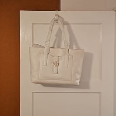 Nwt: Tory Burch Ivory Tote Tory Burch Tote, Tory Burch Bags, Tory Burch Bag, Ivory Color, Womens Tote Bags, Tory Burch, Cream, Women Shopping, Color