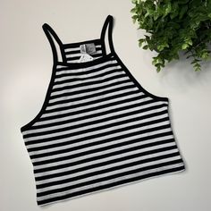 Black And White Stripped Crop Top Halter Top With Razor Back Nwt Size Small Bundle And Save*** Hm Crop Top, Fitted Casual Top With Contrast Stripes, Fitted Casual Tops With Contrast Stripes, Casual Fitted Top With Contrast Stripes, Trendy Fitted Tops With Contrast Stripes, Black Fitted Top With Contrast Stripes, Fitted Black Top With Contrast Stripes, Fitted Tops With Contrast Stripes For Spring, Fitted Spring Tops With Contrast Stripes