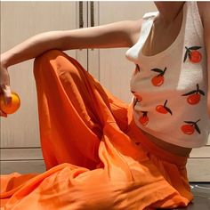 Adorable Orange Fruit Sweater Tank. Worn By The Stylish Jenny Walton. Size Xs Never Worn Fruit Sweater, Jenny Walton, Bright Colored Outfits, Vogue Vintage, Brown Sweatshirt, Orange Sweater, Orange Outfit, Vintage Shopping, Orange Aesthetic