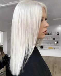 Blonde Hair Platinum Icy, Scalp Bleach, Icey Blonde, Platinum Hair Color, Summer Blonde Hair, Ice Blonde