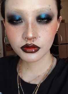 Editorial Face Paint, Gothic Angel Makeup, Halloween Rave Makeup, Hooded Eyes Alt Makeup, Red Hooded Eye Makeup, Brown Eye Blue Makeup, Gothic Blue Makeup, Weird Eyeshadow Looks