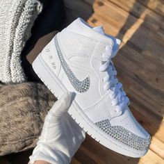 Wedding Personalized Sneakers Bride Wedding Sneakers Jordan 1 Mi Crystal Sneakers, Zapatillas Nike Air Force, Wedding Shoes Sneakers, Custom Air Jordan 1, Air Jordan 1 Mid White, Custom Air Jordan, Zapatillas Nike Air, Jordan 1 Mid White, Bridal Sneakers