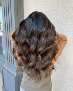 Balayage Dark Skin Tone, Reverse Balayage Brunette Dark Brown, Dark Hair Balyage, No Bleach Balayage Dark Hair, Painted Hair Balayage, Cherry Bombre, Hand Painted Balayage, Painted Balayage, Ombre Wavy Hair