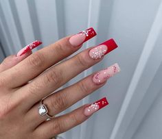 Colourful Christmas Nails, Winter Acrylic Nails Ideas, Christmas Nails Long Square, Medium Christmas Nails, December Acrylic Nails, Christmas Nails French Tip Holidays, Christmas Acrylic Nails Holiday, Christmas Nails Baddie, Xmas Nails Red