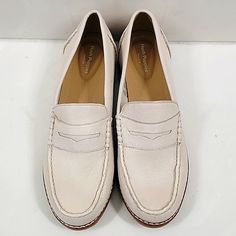 Hush Puppies Penny Loafers Style: Wren Size 7.5 Women Cream Color Medium Width Leather Rubber Non-Slip Bottom Bounce Heel Pad Nwot-I Bought Them And Never Wore Them, They Have Just Been In My Closet Classic Cream Slip-on Moccasins, Classic Cream Closed Toe Loafers, Cream Slip-on Moccasins With Rubber Sole, Hush Puppies Shoes, Loafers Style, Hush Puppies, Wren, Penny Loafers, Hush Hush