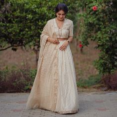 Mylanchi Function Dress Kerala, Engagement Dress For Friends, Kerala Style Lehenga Designs, Kerala Style Skirt And Top For Onam, Kerala Wedding Lehenga, Onam Skirt And Crop Top Designs Pattern, Kerala Traditional Lehenga, Kerala Style Skirt And Top For Engagement, Color Palette For Dress