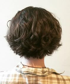 Great layers Wavy Hair Bob Haircut, Bob Hairstyle Ideas, Trendy Bob, Trendy Bob Hairstyles, Hairstyle Tutorials, Tutorial Ideas, Hairstyle Tutorial