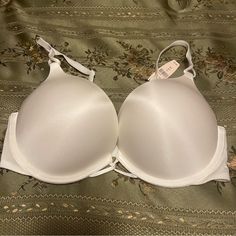 Victoria Secret Pungle White Bra New With Tags Size 34 C Elegant Stretch Bra From Victoria's Secret, Elegant Stretch Bra By Victoria's Secret, Elegant Push-up Bra By Victoria's Secret, Elegant Victoria's Secret Push-up Bra, Elegant Padded Bra, Elegant Padded Bra By Victoria's Secret, Victoria's Secret Elegant Padded Bra, Victoria's Secret Elegant Bra, Elegant Spring Push-up Bra