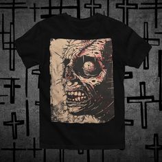 Express your dark side with this high-quality black t-shirt. The design features an intense skull motif that is perfect for lovers of the gothic and horror aesthetic. Product details: High quality material: 100% cotton, soft and comfortable to wear. Protection: Durable print that retains its intensity even after many washes. Design: Intense skull motif on the front. Sizes: Available in a range of sizes to ensure the perfect fit. Unisex: Suitable for all genders who appreciate dark and mystical f Alternative Skull Graphic Print T-shirt, Gothic Short Sleeve T-shirt With Skull Print, Black Punk T-shirt With Skull Print, Punk Black T-shirt With Skull Print, Black Punk T-shirt With Front Print, Alternative Streetwear T-shirt With Skull Print, Edgy Skull Screen Print T-shirt, Black Edgy T-shirt With Front And Back Print, Black T-shirt With Skull Print For Fans