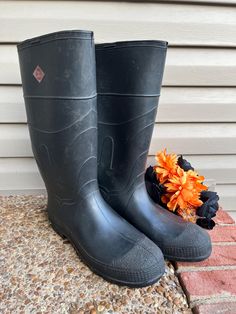 Here's an old pair of Rubber Boots made by Red Ball in the USA.  A nice waterproof rubber boot for outdoor sports, shoveling the snow, or for that upcoming Halloween party costume. These are a 16" Tall, men's size 11 boot. and I have cleaned them, but they still look a bit dirty.  I will see if I can give them one more go before they are shipped out. As always, any questions?  Need better photos?  Message me.  For more vintage items like these, please visit my shop at https://grandpasthrowbacks.etsy.com Vintage Waterproof Boots With Vibram Sole For Outdoor, Vintage Work Boots With Rubber Sole, Vintage Walking Boots With Vibram Sole, Leather Hunting Boots With Rubber Sole, Vintage Outdoor Boots Goodyear Welted, Fishing Boots, Red Ball, Outdoor Boots, Rubber Boot