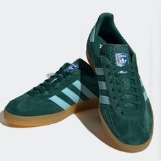 Size: Eu40 Adidas Low-top Sneakers With Cushioned Footbed, Casual Green Running Shoes With Contrast Sole, Adidas Leather Running Shoes With Branded Insole, Adidas Low-top Skate Shoes With Contrast Sole, Sneakers With Rubber Sole And Round Toe, Adidas Low-top Sneakers With Laces, Adidas Lace-up Skate Shoes With Rubber Sole, Green Leather Running Shoes With Round Toe, Adidas Slip-on Sneakers With Cushioned Footbed