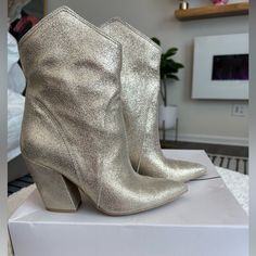 Dolce Vita Glitter Bootie Never Worn! Nib! Party Boots With Shimmer And Pointed Toe, Glamorous Holiday Boots With Round Toe, Glamorous Round Toe Boots For Holidays, Sparkling Party Boots For Fall, Fall Party Sparkling Boots, Holiday Party Glitter Boots, Shimmer Round Toe Boots For Party, Party Boots With Shimmer And Round Toe, Sparkling Party Heels For Fall