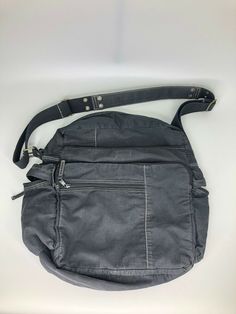 Gap Shoulder Bag Large Purse Hand Bag Messenger Like Bag. Condition is Pre-owned. Shipped with USPS Priority Mail. Vintage Crossbody Bag With Pockets, Vintage Hobo Bag With Zipper For Travel, Vintage Travel Bag With Pockets, Casual Gap Bags For Everyday Use, Large Purse, Hand Bag, Large Bags, Priority Mail, Gap