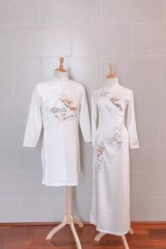 Hello , thanks for visiting my shop Brand New High Quality Vietnamese Ao Dai. Ao Dai for women 40-77 kgs Ao Dai for Man 55-80 kg DUY NHẤT Hàng nhận may theo số đo ,từ 7-10 ngày .Đặt hàng xong nhắn tin shop để may đúng size GET SEWING BY MEASUREMENTS, FROM 7-10 DAYS. message the shop to report the measurements after ordering. Hope you have found your favorite dress .Thank you Traditional White Cheongsam For Wedding, Traditional White Fitted Cheongsam, White Fitted Cheongsam For Spring, Spring White Fitted Cheongsam, Traditional White Ao Dai For Formal Occasions, White Long Sleeve Ceremonial Dress, Long White Dress For Ceremony, White Long Dress For Ceremony, Traditional White Ao Dai For Wedding