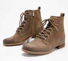 Got FOMO over footwear that's fitting for cooler-weather adventures (and photo ops)? Have no fear, Earth leather lace-ups are here!  Anchor your ankle boot look with the effortless style and supreme cushioning of Janel. The burnished suede leather looker laces up for a custom fit and features an easy inside zip entry (so you don't slow your roll). Now you can hit the pavement, path, or patch wearing these borrowed-from-the-boys essentials with everyday denim, a cute cuffed cargo, or a tiered mid Lace Up Ankle Boots, Fall Photos, Transitional Style, Leather Lace, Leather And Lace, Custom Fit, Suede Leather, Effortless Style, Faux Suede