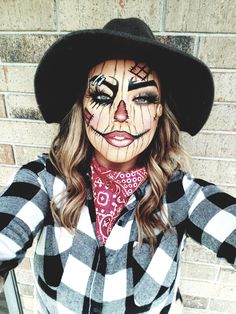 Scarecrow Witch Costume, Creepy Scarecrow Costume Women, Womans Scare Crow Costume Diy, Scarecrow Scary Makeup, Scar Crow Makeup, Cute Scarecrow Makeup For Women, Female Scarecrow Makeup, Glam Scarecrow Makeup, Womens Scarecrow Makeup