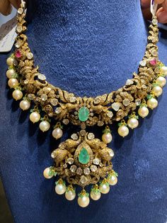 Premraj Shantilal Jain Jewellers, Polish Models, Pendants Necklace, Indian Wedding Jewelry, Gold Jewellery Design, Jewellery Design, Gold Jewellery, Indian Wedding, Gold Diamond