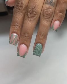 Cute Short Acrylic Nails Square Summer, Trendy Short Nails, Acrylic Nails Short, Short Cute Nail Designs, Short Nails Green, Nail Inspo Designs, Cute Short Nails Acrylic, Hard Nail Designs, Green Square Nails