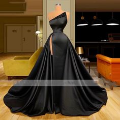 Prom Satin Evening Dress With Detachable Train, Prom Evening Dress With Detachable Train In Satin, Black Satin Prom Gown, Black Satin Gown For Prom Season, Party Evening Dress With Detachable Train In Satin, Satin Evening Dress With Detachable Train For Banquet, Black Satin Evening Dress For Prom, Satin Gown With Detachable Train For Banquet, Satin Evening Dress With Detachable Train For Prom