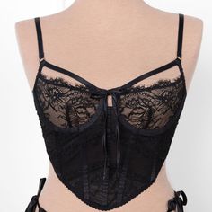 Lace Push-up Bra With Lace Closure, Elegant Underwire Corset With Lace Trim, Lace Underwire Corset With Lace Trim, Lace Underbust Bra With Lace Closure, Underbust Bra With Lace Closure, Fitted Lace Bra In Coquette Style, Fitted Lace Coquette Bra, Fitted Lace Underwire Bra, Fitted Delicate Lace Corset With Underwire