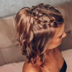 Hairstyles For Homecoming For Short Hair, Short Hair Braids Wedding, Prom Updos For Short Hair With Bangs, Hoco Hairstyles Updo Short Hair, Formal Braided Hairstyles For Short Hair, Prom Hairstyles For Thinner Short Hair, Hoco Hair Short Lengths, Homecoming Hairstyles Updos Short Hair, Cute Short Hairstyles For Wedding Guest