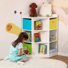 Small spaces need to be organized and treated with an eye for minimalism. That's why this kids corner storage unit is built to take advantage of space in a way traditional cube shelves and cubbies don't. Small bedrooms, small houses, and play areas can benefit from this space-saving design that leaves the rest of the floor space open. Featuring three cloth drawers, this kids storage organizer from HOMCOM makes it easy to tidy up. Size: 22.5" x 22.5" x 37".  Color: White. Corner Cube Storage, Corner Cubby Storage, Corner Storage Unit, Toy Storage Shelves, Armoire D'angle, Toy Storage Organizer, Small Bedroom Organization, Kids Cabinet, Cube Storage Unit