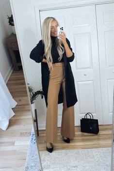 Business Casual Outfits For Women Neutral, Work Dress Pants Women, Sophisticated Business Outfits, Womens Outfits With Belts, Fall Office Wear Women, Clinic Manager Outfit, Womens Office Attire Business Professional, Polished Work Looks, Fall Office Outfits For Women Work