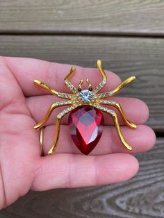 Beautiful pin! Please see my other listings- I am happy to combine the shipping. Thanks so much! Novelty Brooch Jewelry Gift, Halloween Brooch Jewelry Gift, Halloween Gift Jewelry Brooch, Bug Pins, Rhinestone Spider, Spider Halloween, Halloween Pins, Halloween Spider, Red Rhinestone