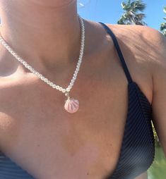 Seashell Pearl Charm Necklace Beachcombing Finds, Pearl Charm Necklace, Seashell Pendants, Vacation Mode, Pearl Charms, Hand Made Jewelry, Beach Wedding Dress, Beach Jewelry, Beauty Accessories