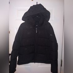 Calvin Klein Women's Modern Fit Water Resistant , Puffer Jacket ,Black. Nwot, Size Large,Removable Hood,Interior Phone Pockets, Comfort Stretch Fabric. Very Comfortable. See Pictures. Never Worn& No Flaws. Black Puffer Jacket, Black Puffer, Calvin Klein Woman, Calvin Klein Black, Womens Calvin Klein, Modern Fit, Puffer Jacket, Stretch Fabric, Calvin Klein