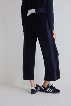 The Sunday Vibes Lounge Pants—where comfort meets style in the most relaxed and chic way possible. Crafted for the ultimate lounging experience, these pants redefine coziness while keeping you effortlessly fashionable. Cropped Leg Elasticated Waist Wide Leg Hit Above the Ankle Sunday Vibes, Semi Annual Sale, Family Signs, Rib Cage, Fashion Help, Lounge Pants, Personal Stylist, Black And Navy, Wardrobe Essentials