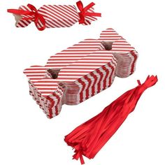 red and white striped table cloths with matching napkins