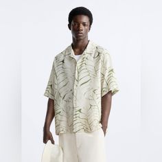 Nwt Zara Man Leaf Print Short Sleeve Relaxed Fit Button Down Shirt Size Xl Beige Casual Collar Top For Summer, Beige Summer Top With Casual Collar, Summer Beige Top With Casual Collar, Casual Collar Khaki Summer Tops, Summer Khaki Shirt, Khaki Collared Short Sleeve Shirt For Summer, Casual Khaki Tops For Beach, Casual Collar Beige Shirt For Summer, Khaki Button-up Shirt For Summer