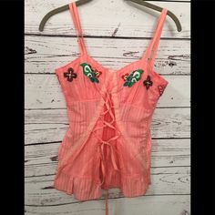 Never Worn Embroidered Front And Back Coral Color Lace Up Cinch Front Diy Fashion Clothing, Dream Style, Pretty Clothes, Aesthetic Outfit, Coral Color, Embroidered Top, Summer Aesthetic, Diy Fashion, Aesthetic Clothes