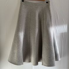 Anthropologie Maeve Gray A Line Midi Skirt Size 6 50% Rayon 42% Polyester 8% Spandex Back Zipper Closure Beautiful Thick Material, Great For Fall-Winter Season. Lime Yellowish Lining New With Tags. No Visible Holes Or Stains. See Pics For More Details. Happy Poshing! 063100 Spring Elastane Pleated Skirt, Spring A-line Stretch Bottoms, Spring Stretch A-line Bottoms, Spring Flared Skirt Bottoms In Elastane, Casual Pleated Elastane Skirt, Casual Elastane Pleated Skirt, Spring Midi Elastane Skirt, Stretch Midi-length Lined Skirt, Stretch Midi Lined Skirt