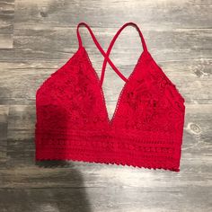 Papaya Red Lace Crop Top Or Bralette Size Medium Zippered Back Criss Cross Straps Non Padded New With Tags Red Bra-friendly Crop Top For Summer, Red Bra Friendly Crop Top For Summer, Red Bra-friendly Top For Spring, Spring Bra-friendly Red Top, Red Bra-friendly Crop Top, Red V-neck Crop Top For Beach, Fitted Red Triangle Crop Top, Red Triangle Top For Spring, Red V-neck Crop Top For The Beach