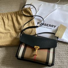 Brand New And Original Packaging Authentic Burberry Bags Handbags Black, Burberry Horseferry Bag, 2024 Wishlist, Burberry London, Burberry Bag, Leather Crossbody, Limited Time, Derby, Burberry