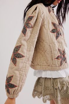 Quinn Quilted Jacket | Free People Icelandic Street Style, Plus Size Quilted Jacket, Quilting Cotton Clothes, Edgy Jacket, Quilted Clothing, Quilted Clothes, Womens Quilted Jacket, Dress Free People, Quilt Jacket