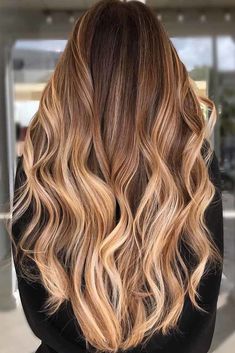 Spring Balayage, Hair Colors Brown, Hair Color Trends 2020, Light Brown Hair Colors, Spring Hair Color Trends, Honey Brown Hair, Color Balayage, Creative Hair