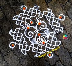 Sangu kolam Enclosed with Sikku border ❤️ #kolamrangolimuggulugroup #ramyaseasyrangolis #kolam #rangoli #muggulu Lotus Rangoli, New Rangoli Designs, Kolam Rangoli, Sari Blouse Designs