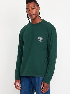 crew neck long sleeves logo graphic varies chest pocket loose fit hits at hip model is approx.  6'1" and wears size mmachine wash according to the care instruction label Green Crew Neck Sweatshirt With Pockets, Green Long Sleeve Screen Print T-shirt, Casual Long Sleeve T-shirt With Pockets, Holiday Gifts For Men, Old Navy Men, Big And Tall, Logo Graphic, Logo T Shirt, Tshirt Logo