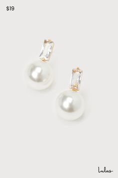 When you need to complete any special occasion look, the Lulus Elegant Passion White Pearl 14KT Gold Rhinestone Stud Earrings are the most stunning way to do so! These sophisticated earrings start with baguette-shaped rhinestone posts (with 14KT gold-plated settings) that support a gleaming, oversized faux pearl charm that completes the poised look. Make sure to wear an updo so you can show off these perfect beauties! This item is plated with real 14KT gold. Love it and it will love you back! Remove before exercising or showering, and when applying scents, lotions and sprays. Post backs. 0. 75" Long. 14K Gold Dipped Brass 25%, Glass 15%, Plastic 60%. Imported. Lulus | Elegant Passion White Pearl 14KT Gold Rhinestone Stud Earrings. Sophisticated Earrings, Bridal Jewellery Earrings, Bridesmaid Earrings Gold, Pearl Earrings Wedding, White Pearl Earring, Bridal Earrings Pearl, Prom Jewelry, Jewelry Lookbook, Rhinestone Studs