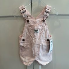 Nwt! Oshkosh B'gosh Baby Girl Overalls In Size 12 Months. Features Heart Detail On Front. Never Worn! Perfect Condition. Y2k Baby Clothes, 2000s Baby Clothes, Thrifted Baby Clothes, Vintage Baby Girl Clothes, Girl Overalls, Baby Pink Clothes, Baby Wardrobe