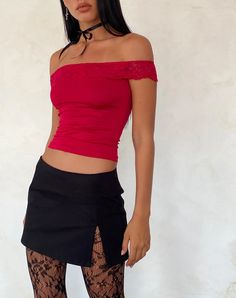 Strapless Tops With Lace Trim For Party, Strapless Tops With Lace Trim For Night Out, Stretch Strapless Tops With Lace Trim, Red Off-shoulder Top For Night Out, Fitted Red Top With Lace Trim, Fitted Red Tops With Lace Trim, Red Fitted Off-shoulder Top, Fitted Off-shoulder Top With Lace Trim, Fitted Flirty Off-shoulder Crop Top