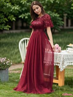 Qteee - Exquisite Paneled Round Neck Party Gown with Flared Mesh Skirt - Premium Quality Short Sleeve Wedding Dress, Mob Dresses, Prom Dresses Vintage, Party Gown, Maxi Dress Prom, A Line Prom Dresses, Stunning Gowns, Long Sleeve Short Dress, Mesh Overlay