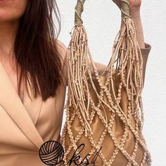 Trendy Fringe Shoulder Bag For Summer, Trendy Braided Beige Crochet Bag, Trendy Handwoven Shoulder Bag For Spring, Chic Beige Braided Crochet Bag, Chic Shoulder Bag With Fringe For Spring, Chic Spring Shoulder Bag With Fringe, Chic Fringed Shoulder Bag For Spring, Chic Fringe Shoulder Bag For Spring, Chic Handwoven Hobo Bag For Summer