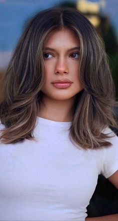 Trendy Haircuts For Brunettes, Curtain Bangs With Layering, Brunette Curtain Bangs Highlights, Brown Hair Balayage Curtain Bangs, Haircut Medium Length Curtain Bangs, Medium Length Ombre Hair Brown, Lob Hairstyle With Curtain Bangs, Brown Hair With Highlights Haircut, 2024 Brunette Hair Cuts